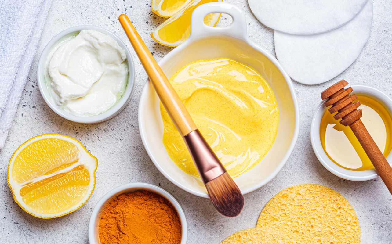 ماسک زردچوبه و ماست؛